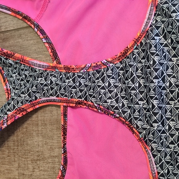 VSX sports bra size medium - Picture 5 of 6